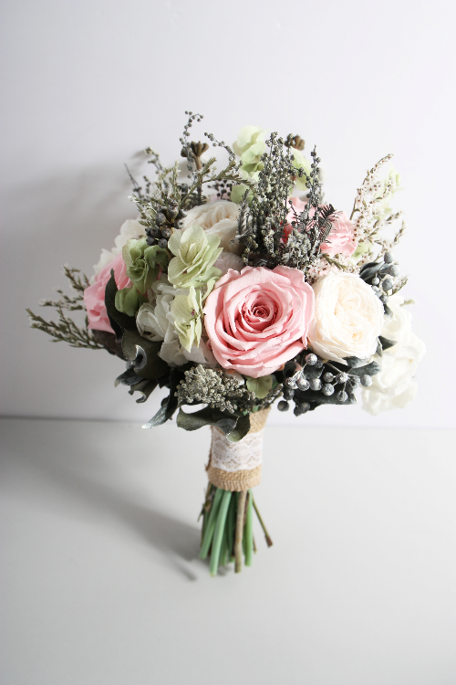 Preserved flower bouquet